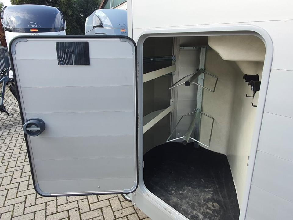 ALU Pferdeanhänger Ifor Williams HB 506 Flügeltür Sattelkammer - Прицеп-коневоз: фото 5 ALU Pferdeanhänger Ifor Williams HB 506 Flügeltür Sattelkammer - Прицеп-коневоз: фото 5
