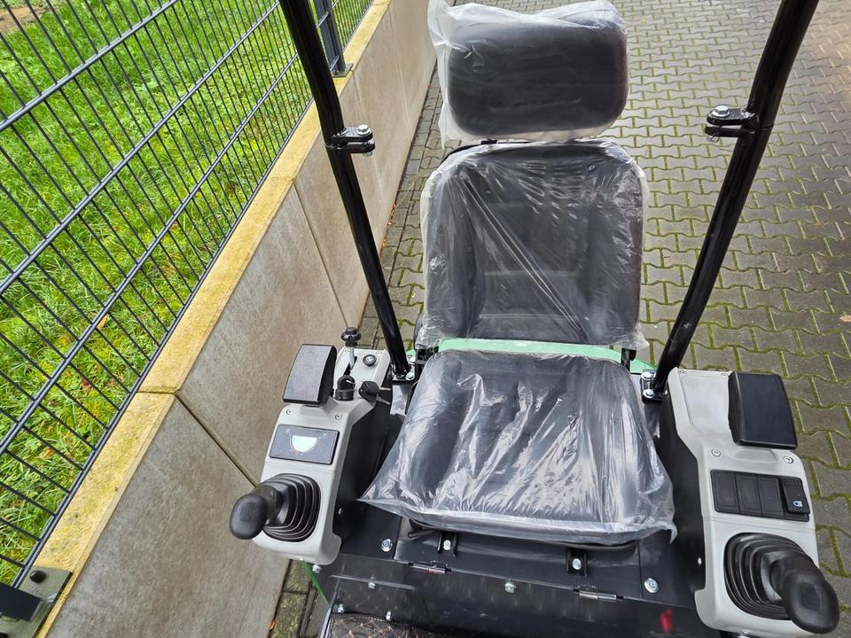 Black Friday Minibagger 1,4t Schnellwechsler 18,5 KW Löffelpaket - Мини-экскаватор: фото 3 Black Friday Minibagger 1,4t Schnellwechsler 18,5 KW Löffelpaket - Мини-экскаватор: фото 3