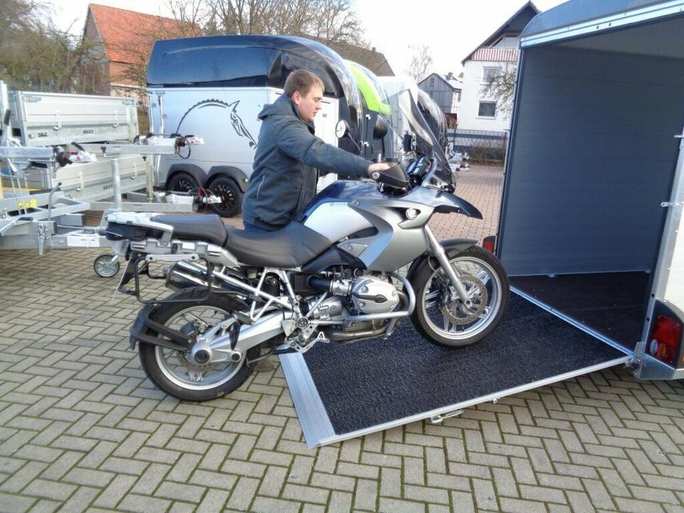 Böckmann KT-PB-AL 3015/27 Kofferanhänge Flügeltür PKW Anhänger - Прицеп-фургон: фото 2 Böckmann KT-PB-AL 3015/27 Kofferanhänge Flügeltür PKW Anhänger - Прицеп-фургон: фото 2