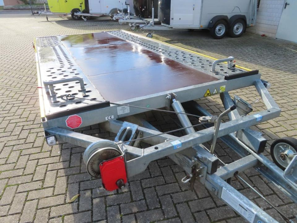 Böckmann PKW-Anhänger, Autotransporter, 3,0to. kippbar, 100 km/h - Прицеп-автовоз: фото 4 Böckmann PKW-Anhänger, Autotransporter, 3,0to. kippbar, 100 km/h - Прицеп-автовоз: фото 4