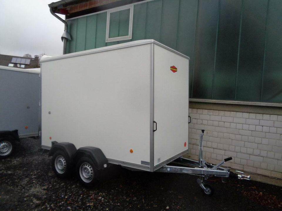 Böckmann PKW-Anhänger Kofferanhänger 2,0 to. 100 km/h - Прицеп-фургон: фото 1 Böckmann PKW-Anhänger Kofferanhänger 2,0 to. 100 km/h - Прицеп-фургон: фото 1