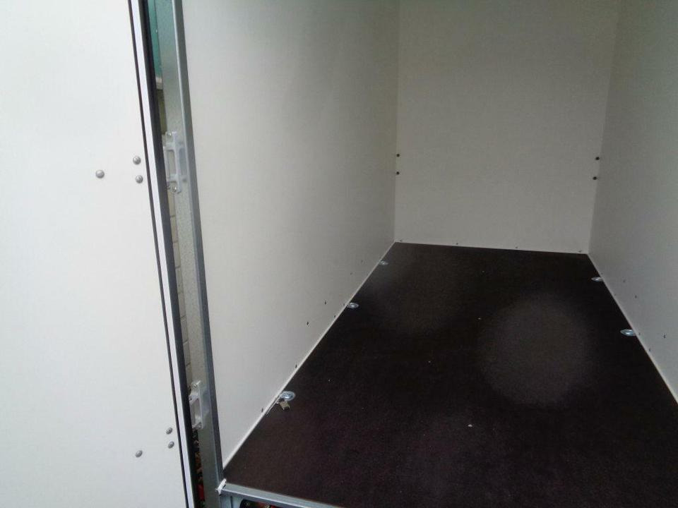 Böckmann PKW-Anhänger Kofferanhänger 2,0 to. 100 km/h - Прицеп-фургон: фото 4 Böckmann PKW-Anhänger Kofferanhänger 2,0 to. 100 km/h - Прицеп-фургон: фото 4