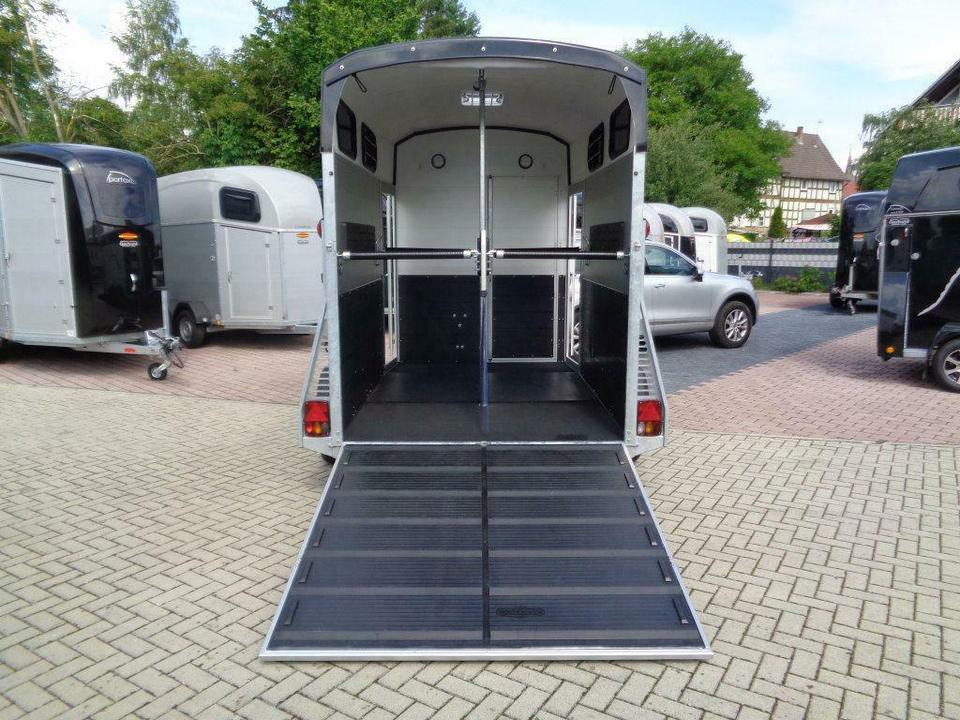 Böckmann Pferdeanhänger Big Portax WCF Videokamera - Прицеп-коневоз: фото 4 Böckmann Pferdeanhänger Big Portax WCF Videokamera - Прицеп-коневоз: фото 4