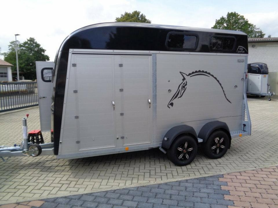 Böckmann Pferdeanhänger Big Portax WCF Videokamera - Прицеп-коневоз: фото 2 Böckmann Pferdeanhänger Big Portax WCF Videokamera - Прицеп-коневоз: фото 2