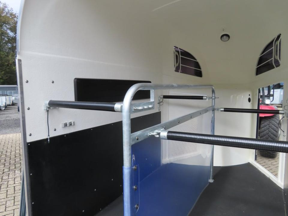 Прицеп-коневоз Böckmann Pferdeanhänger, Comfort, Alub. Sattelk. 100 km/h: фото 7