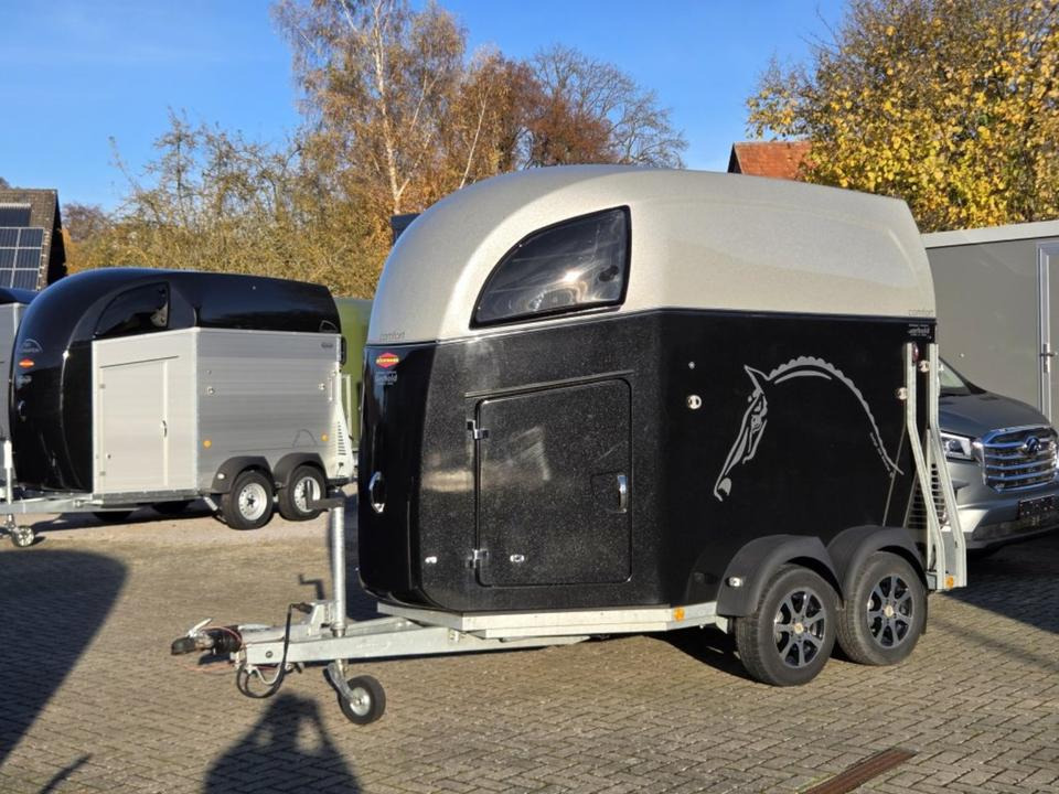 Böckmann Pferdeanhänger, Comfort, Alub. Sattelk. 100 km/h, top - Прицеп-коневоз: фото 1 Böckmann Pferdeanhänger, Comfort, Alub. Sattelk. 100 km/h, top - Прицеп-коневоз: фото 1