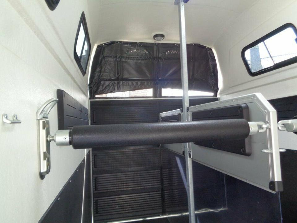 Böckmann, Pferdeanhänger, Grand Master, WCF,Aluboden, 100 km/h - Прицеп-коневоз: фото 4 Böckmann, Pferdeanhänger, Grand Master, WCF,Aluboden, 100 km/h - Прицеп-коневоз: фото 4