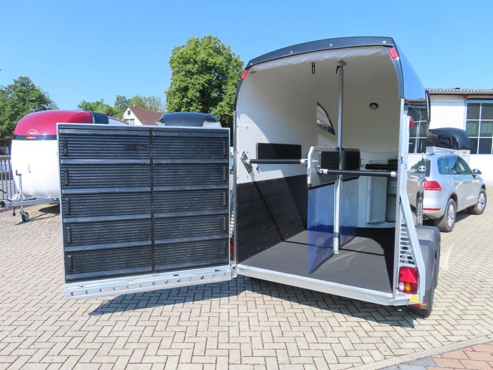 Böckmann Pferdeanhänger,Master-WCF, Flügeltür, SaKa. 100 km/h - Прицеп-коневоз: фото 5 Böckmann Pferdeanhänger,Master-WCF, Flügeltür, SaKa. 100 km/h - Прицеп-коневоз: фото 5