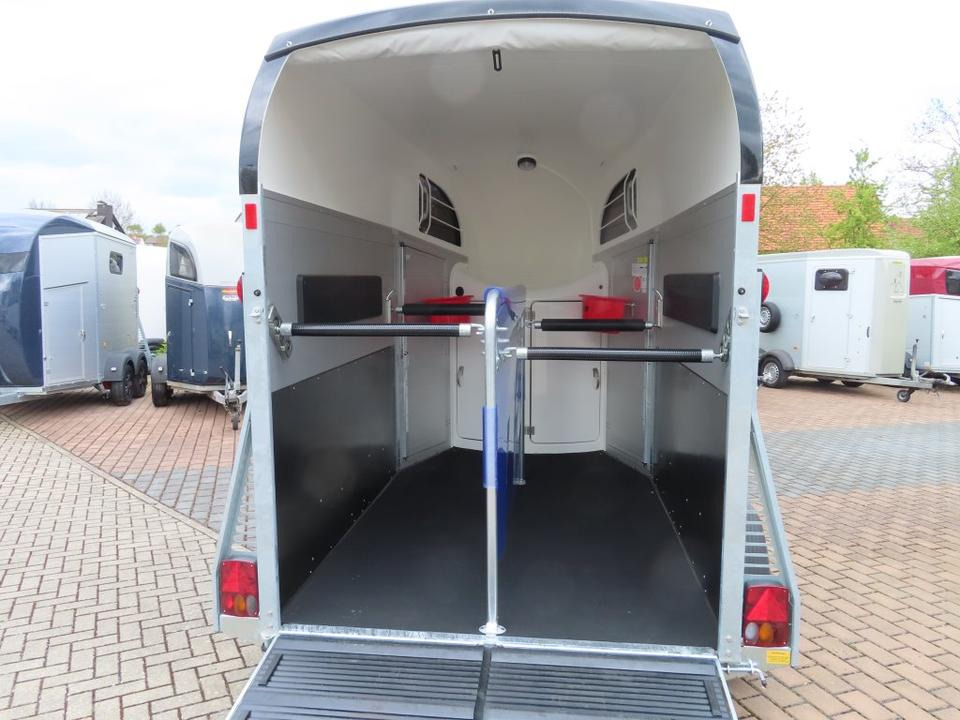 Прицеп-коневоз Böckmann Pferdeanhänger der neue Big Champion E, WCF, Sattelkam.: фото 19 Прицеп-коневоз Böckmann Pferdeanhänger der neue Big Champion E, WCF, Sattelkam.: фото 19