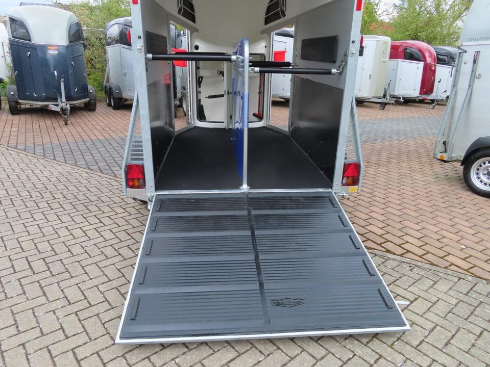 Прицеп-коневоз Böckmann Pferdeanhänger der neue Big Champion E, WCF, Sattelkam.: фото 12 Прицеп-коневоз Böckmann Pferdeanhänger der neue Big Champion E, WCF, Sattelkam.: фото 12