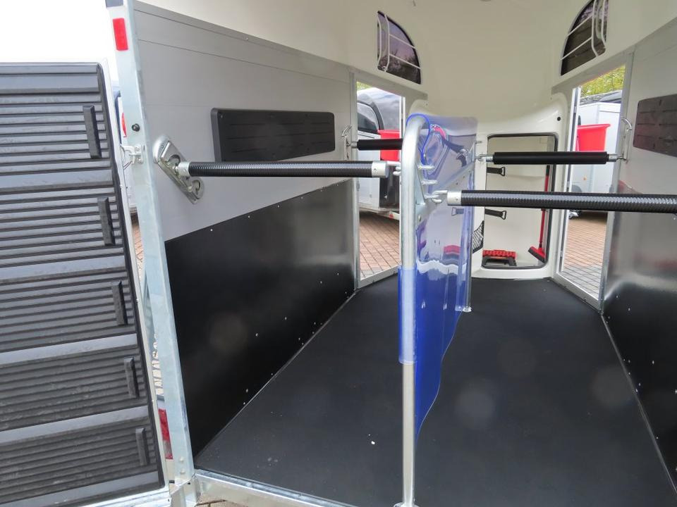 Прицеп-коневоз Böckmann Pferdeanhänger der neue Big Champion E, WCF, Sattelkam.: фото 6 Прицеп-коневоз Böckmann Pferdeanhänger der neue Big Champion E, WCF, Sattelkam.: фото 6