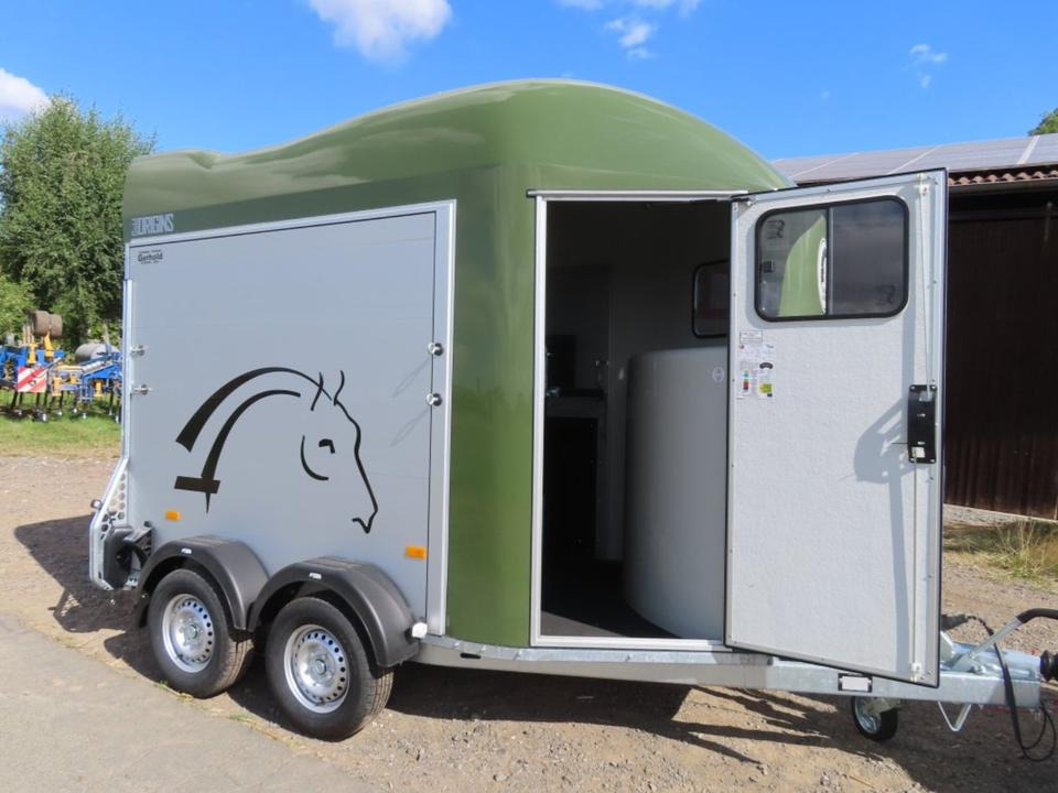 Cheval, Pferdeanhänger , 2,0 to. SaKa, , 100 km/h, Tür/Rampe - Прицеп-коневоз: фото 1 Cheval, Pferdeanhänger , 2,0 to. SaKa, , 100 km/h, Tür/Rampe - Прицеп-коневоз: фото 1