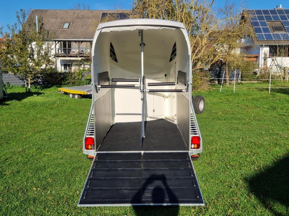 Pferdeanhänger Böckmann, Master, WCF, Aluräder, Sattelk.100 Km - Прицеп-коневоз: фото 5 Pferdeanhänger Böckmann, Master, WCF, Aluräder, Sattelk.100 Km - Прицеп-коневоз: фото 5