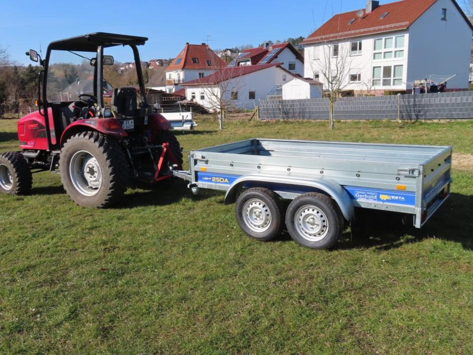 Tandem PKW-Anhänger 750kg Stützrad 2510x1350x370 - Прицеп бортовой/ Платформа: фото 2 Tandem PKW-Anhänger 750kg Stützrad 2510x1350x370 - Прицеп бортовой/ Платформа: фото 2