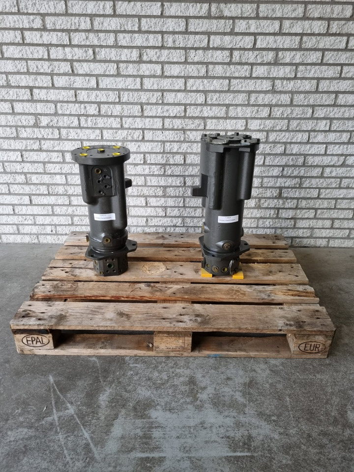 SENNEBOGEN Rotary union / Centrale doorvoer 113604 / 034570 - Гидравлика для Перегружателей: фото 1 SENNEBOGEN Rotary union / Centrale doorvoer 113604 / 034570 - Гидравлика для Перегружателей: фото 1