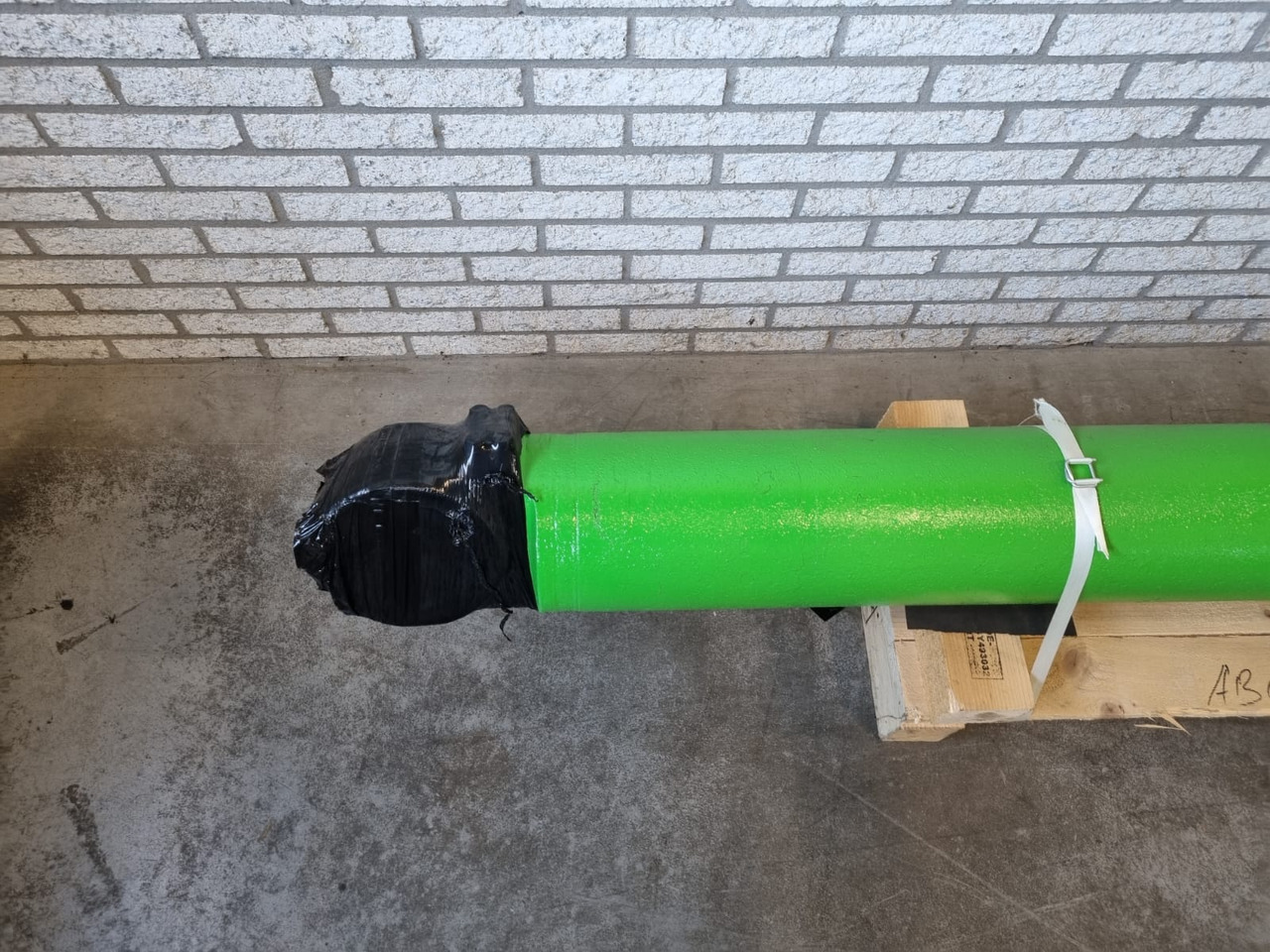 Sennebogen 870 Stick + boom Cylinder + 835 C boom + stick cylinder - Гидравлический цилиндр для Перегружателей: фото 3 Sennebogen 870 Stick + boom Cylinder + 835 C boom + stick cylinder - Гидравлический цилиндр для Перегружателей: фото 3