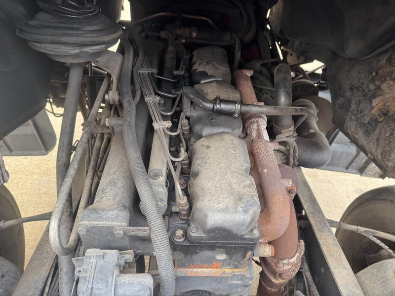 Ассенизатор MAN 18.232 (8000 L / 6 CYLINDER WITH MANUAL PUMP / STEEL SUSPENSION): фото 15