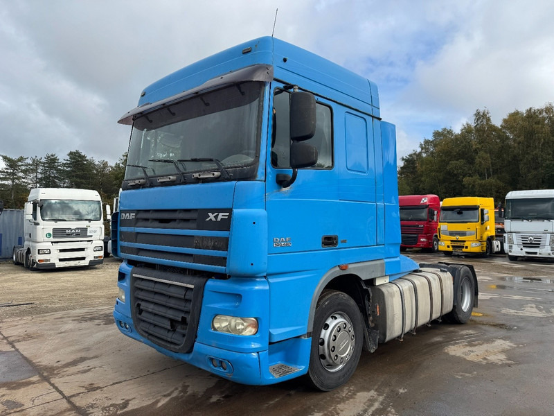 DAF 105 XF 460 Space Cab (MANUAL GEARBOX / BOITE MANUELLE) - Тягач: фото 1 DAF 105 XF 460 Space Cab (MANUAL GEARBOX / BOITE MANUELLE) - Тягач: фото 1