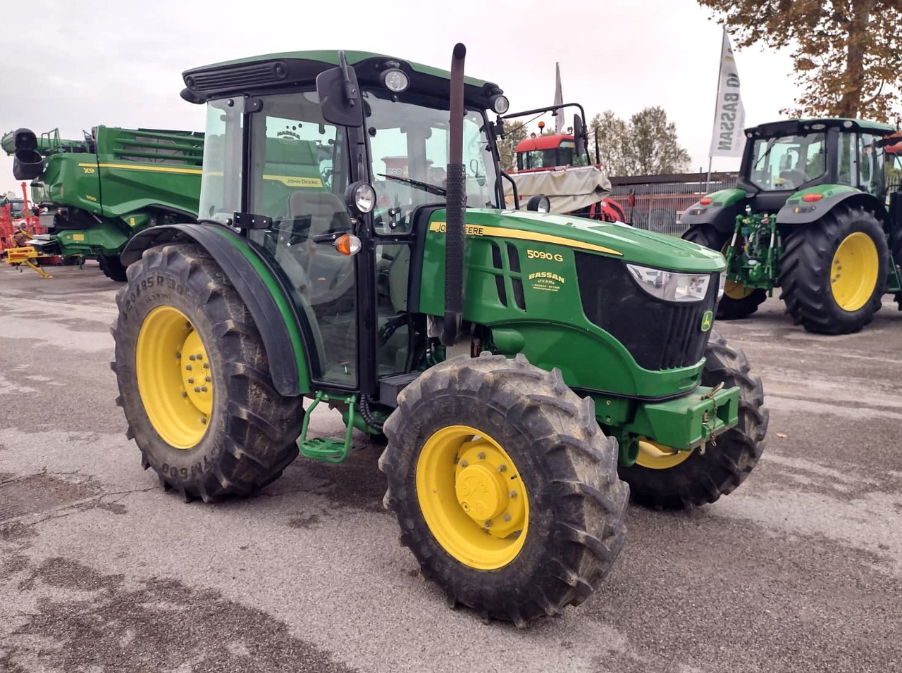 JOHN DEERE 5090 G - Трактор: фото 2 JOHN DEERE 5090 G - Трактор: фото 2
