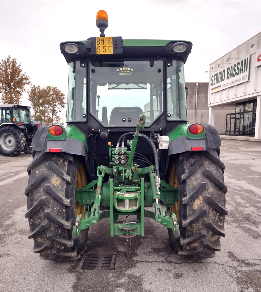 JOHN DEERE 5090 G - Трактор: фото 3 JOHN DEERE 5090 G - Трактор: фото 3