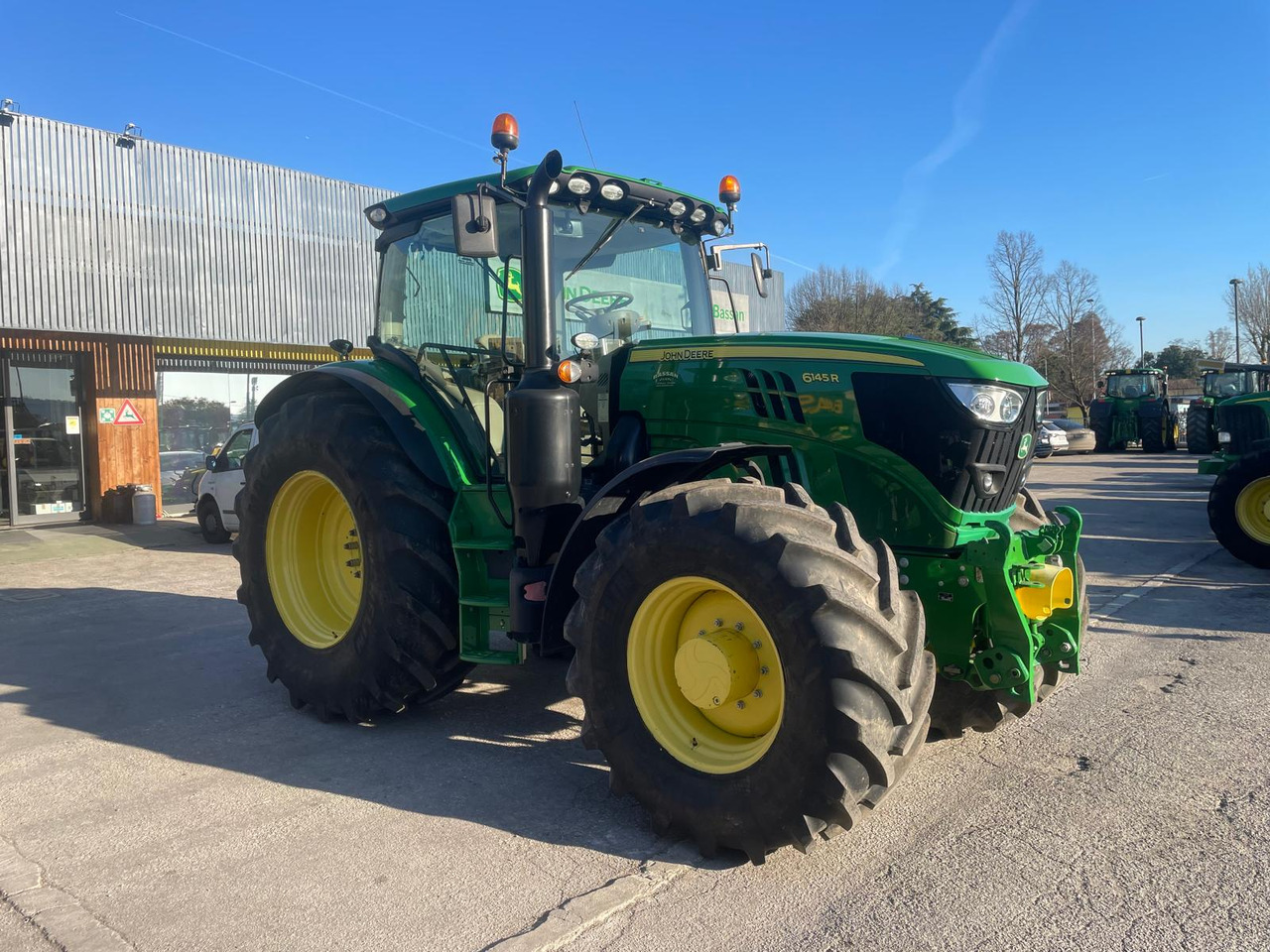 JOHN DEERE 6145 R - Трактор: фото 3 JOHN DEERE 6145 R - Трактор: фото 3