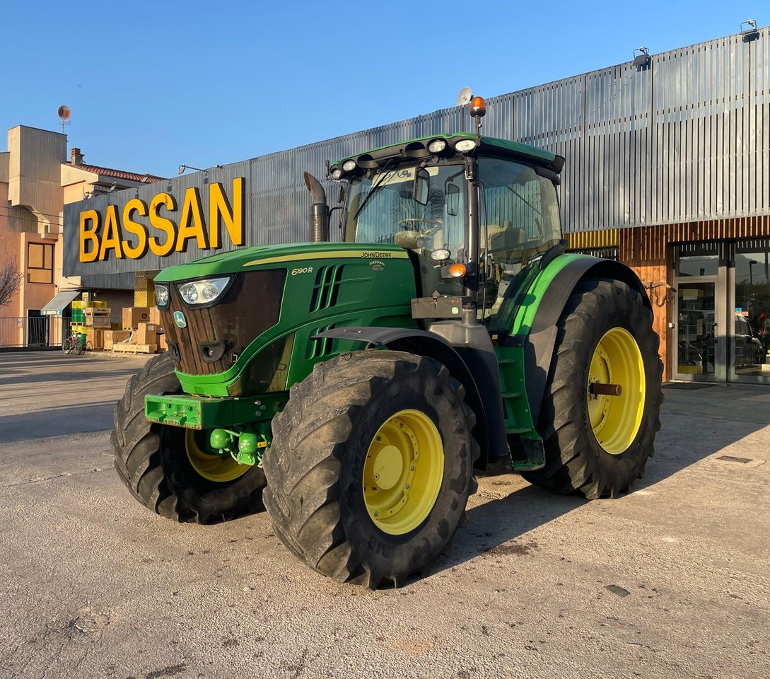 JOHN DEERE 6190 R - Трактор: фото 1 JOHN DEERE 6190 R - Трактор: фото 1