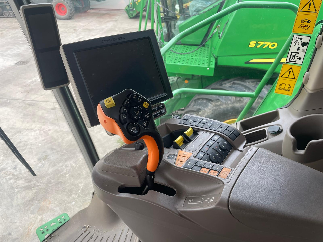 JOHN DEERE MIETITREBBIA S 780 - Зерноуборочный комбайн: фото 4 JOHN DEERE MIETITREBBIA S 780 - Зерноуборочный комбайн: фото 4
