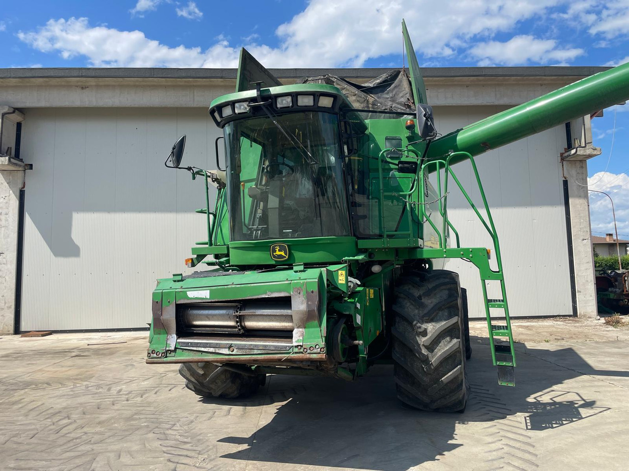 JOHN DEERE MIETITREBBIA STS 9880 - Зерноуборочный комбайн: фото 3 JOHN DEERE MIETITREBBIA STS 9880 - Зерноуборочный комбайн: фото 3