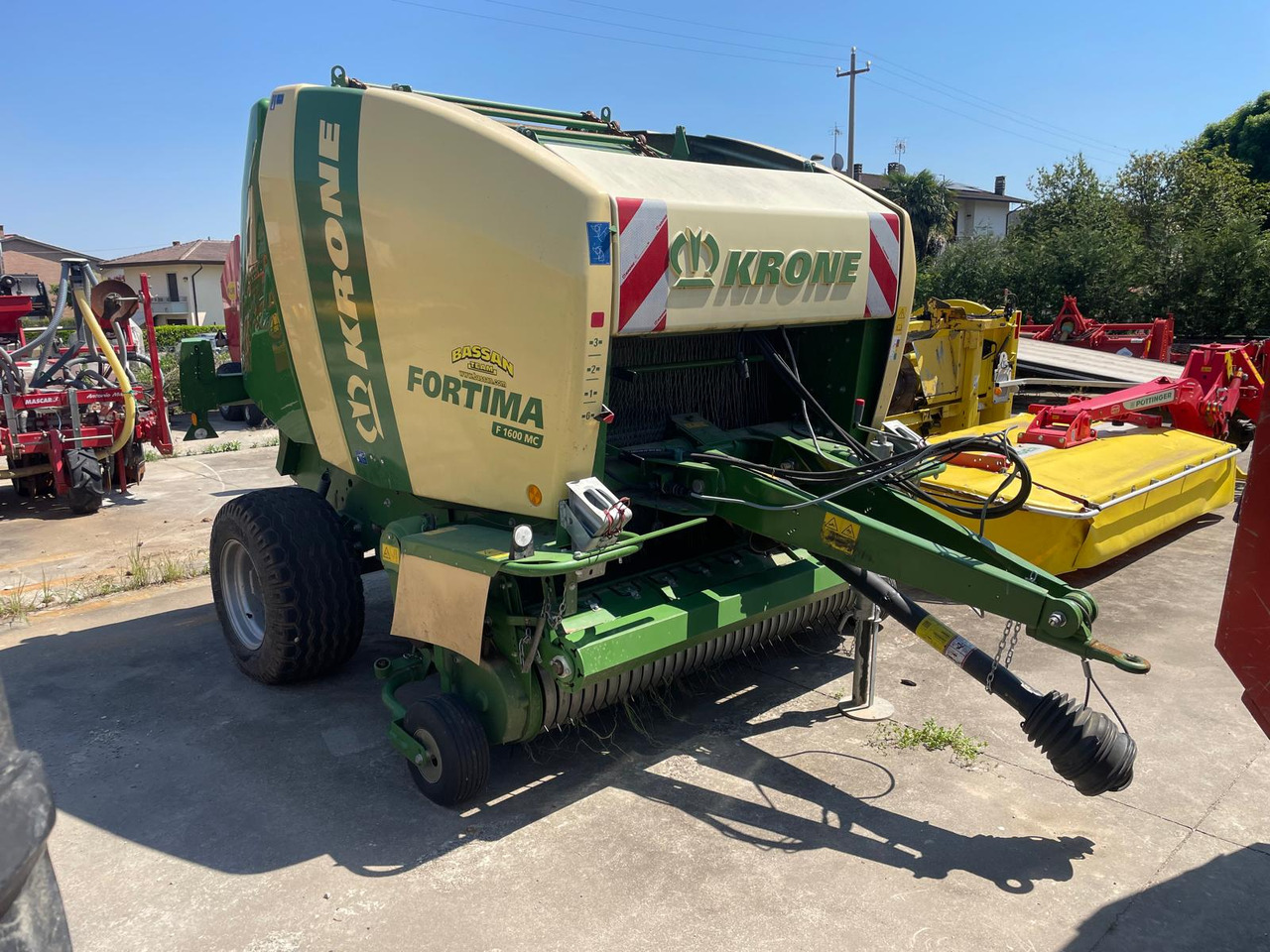 KRONE ROTOPRESSA FORTIMA F 1600 MC - Пресс-подборщик рулонный: фото 2 KRONE ROTOPRESSA FORTIMA F 1600 MC - Пресс-подборщик рулонный: фото 2