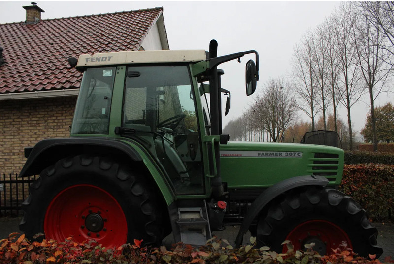 Fendt Farmer 307 C - Трактор: фото 2 Fendt Farmer 307 C - Трактор: фото 2
