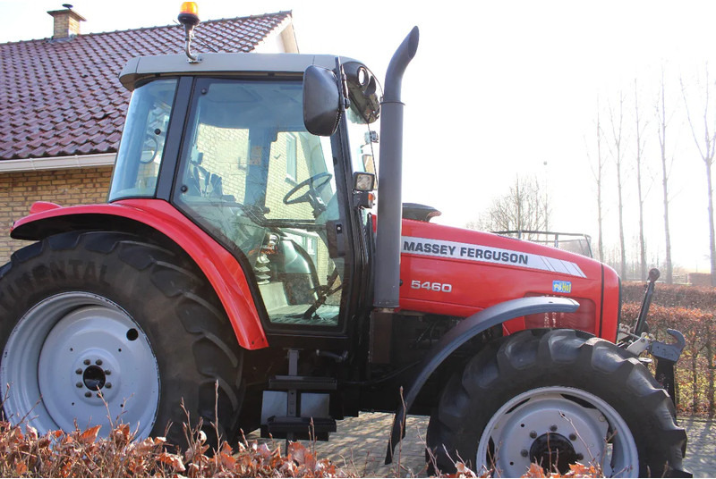 Massey Ferguson 5460 - Трактор: фото 3 Massey Ferguson 5460 - Трактор: фото 3