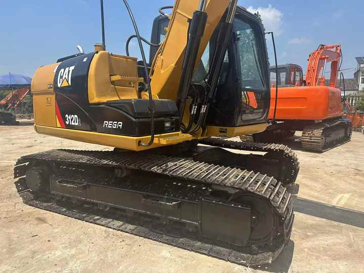 Low Working Time CAT 312D2 Excavator Caterpillar Used 15ton Cat312D2 No Reviews yet - Гусеничный экскаватор: фото 4 Low Working Time CAT 312D2 Excavator Caterpillar Used 15ton Cat312D2 No Reviews yet - Гусеничный экскаватор: фото 4