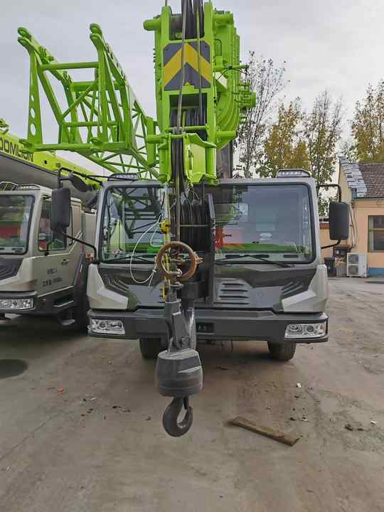 Second Hand ZOOMLION 25 Ton ZTC250V531 30 Ton ZTC300V532 70 Ton ZTC700H6 Hydraulmic Mobile Truck Crane on Sale - Мобильный кран: фото 2 Second Hand ZOOMLION 25 Ton ZTC250V531 30 Ton ZTC300V532 70 Ton ZTC700H6 Hydraulmic Mobile Truck Crane on Sale - Мобильный кран: фото 2