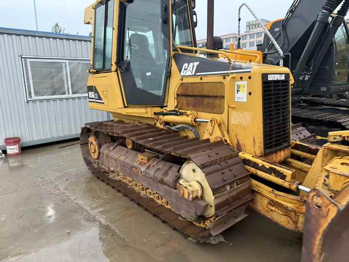 Used Cat D5G Crawler Bulldozer Original CAT Brand Bulldozer Second Hand Cat D5H D5 D5C D5N D5M LGP Dozer for Sale - Бульдозер: фото 4 Used Cat D5G Crawler Bulldozer Original CAT Brand Bulldozer Second Hand Cat D5H D5 D5C D5N D5M LGP Dozer for Sale - Бульдозер: фото 4