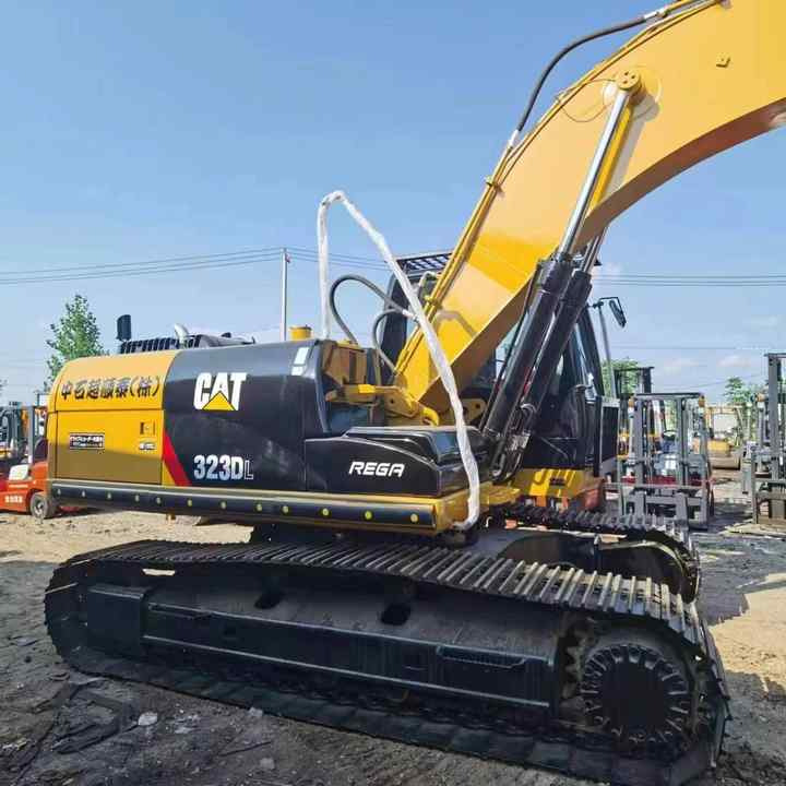Used Digger CAT 323DL Construction Machinery Construction Digger Used CAT 323DL Cheap Excavator - Гусеничный экскаватор: фото 3 Used Digger CAT 323DL Construction Machinery Construction Digger Used CAT 323DL Cheap Excavator - Гусеничный экскаватор: фото 3