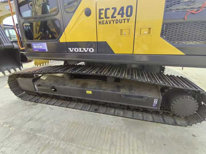 Used Original Volvo Brand Ec240d Low Working Hours Used Excavator Volvo Ec240 Cheap Price Construction Machine Volvo240 290 - Гусеничный экскаватор: фото 3 Used Original Volvo Brand Ec240d Low Working Hours Used Excavator Volvo Ec240 Cheap Price Construction Machine Volvo240 290 - Гусеничный экскаватор: фото 3