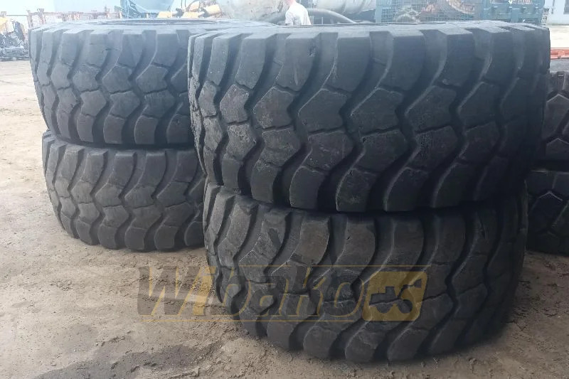 26.5/25 - Колёсный погрузчик: фото 1 26.5/25 - Колёсный погрузчик: фото 1