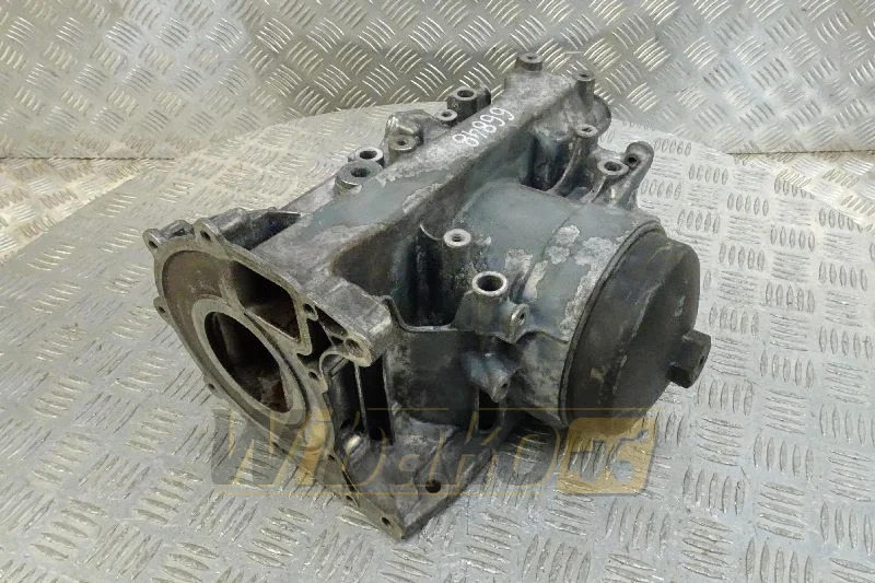 Deutz 04915928 - Масляный радиатор для Строительной техники: фото 1 Deutz 04915928 - Масляный радиатор для Строительной техники: фото 1