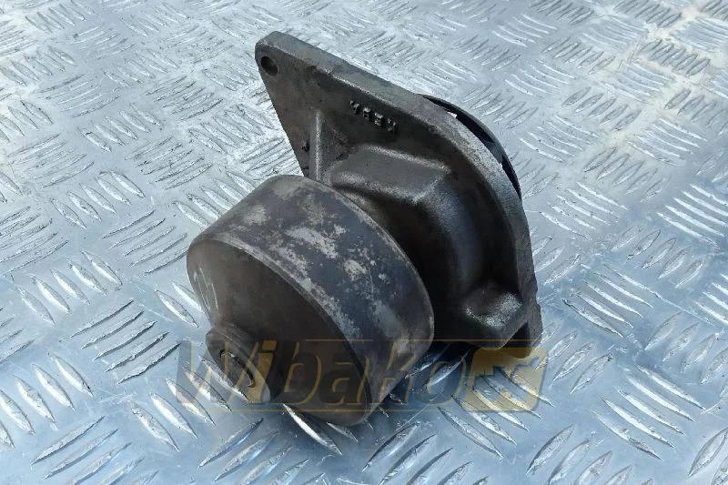 Komatsu SAA6D102E-2 - Насос для воды: фото 1 Komatsu SAA6D102E-2 - Насос для воды: фото 1