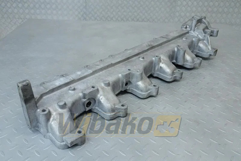 Liebherr 10147789 - Впускной коллектор для Строительной техники: фото 1 Liebherr 10147789 - Впускной коллектор для Строительной техники: фото 1