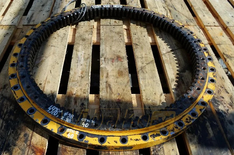 Liebherr R312 - Поворотное кольцо для Строительной техники: фото 1 Liebherr R312 - Поворотное кольцо для Строительной техники: фото 1