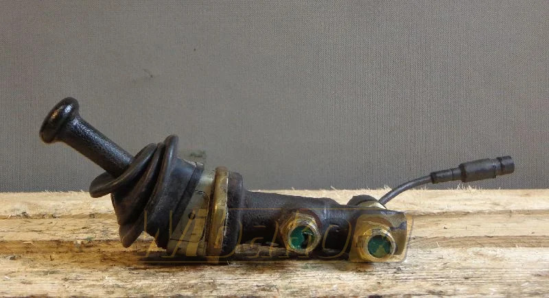 Wabco 4674100150 - Гидравлический клапан для Строительной техники: фото 1 Wabco 4674100150 - Гидравлический клапан для Строительной техники: фото 1