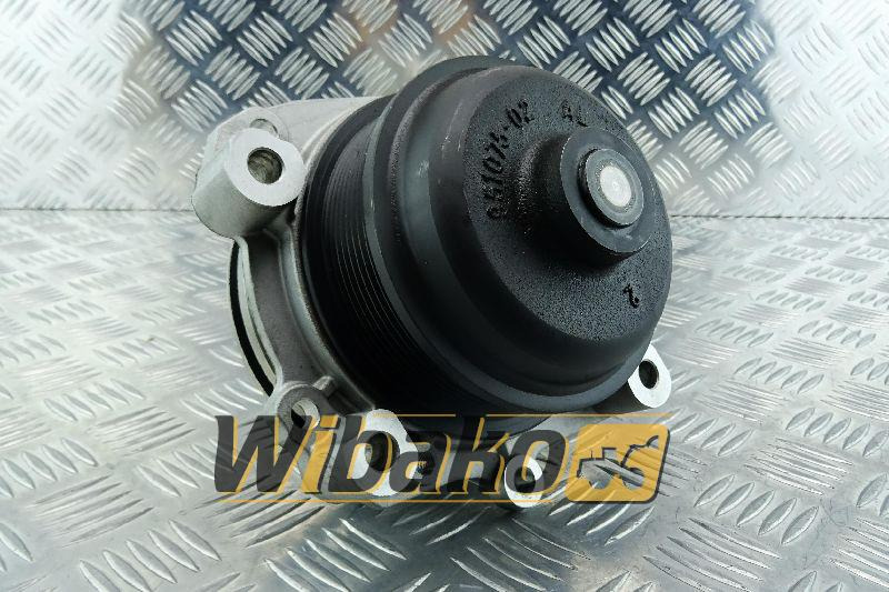 Water pump Liebherr 10150386 - Помпа для Строительной техники: фото 1 Water pump Liebherr 10150386 - Помпа для Строительной техники: фото 1