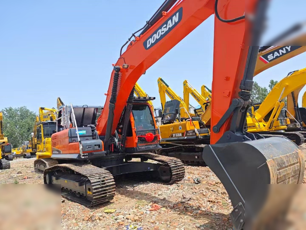 DOOSAN DX300 LC - Гусеничный экскаватор: фото 2 DOOSAN DX300 LC - Гусеничный экскаватор: фото 2