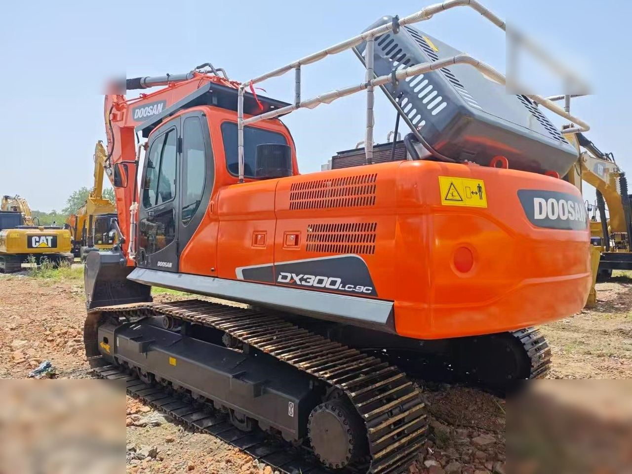 DOOSAN DX300 LC - Гусеничный экскаватор: фото 5 DOOSAN DX300 LC - Гусеничный экскаватор: фото 5