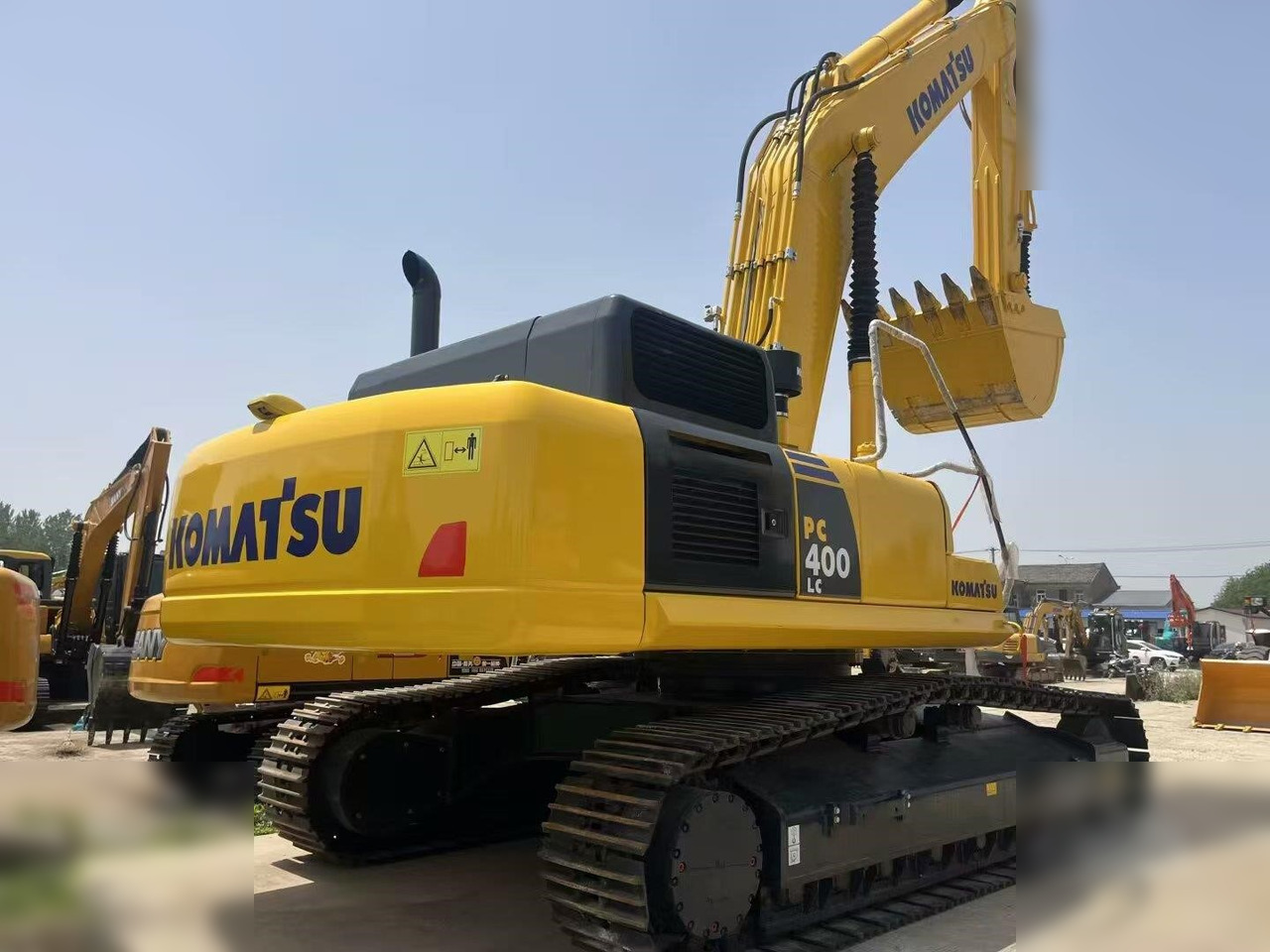 KOMATSU PC400 LC-8 - Гусеничный экскаватор: фото 1 KOMATSU PC400 LC-8 - Гусеничный экскаватор: фото 1