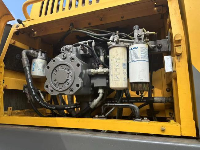 VOLVO EC480 - Гусеничный экскаватор: фото 4 VOLVO EC480 - Гусеничный экскаватор: фото 4