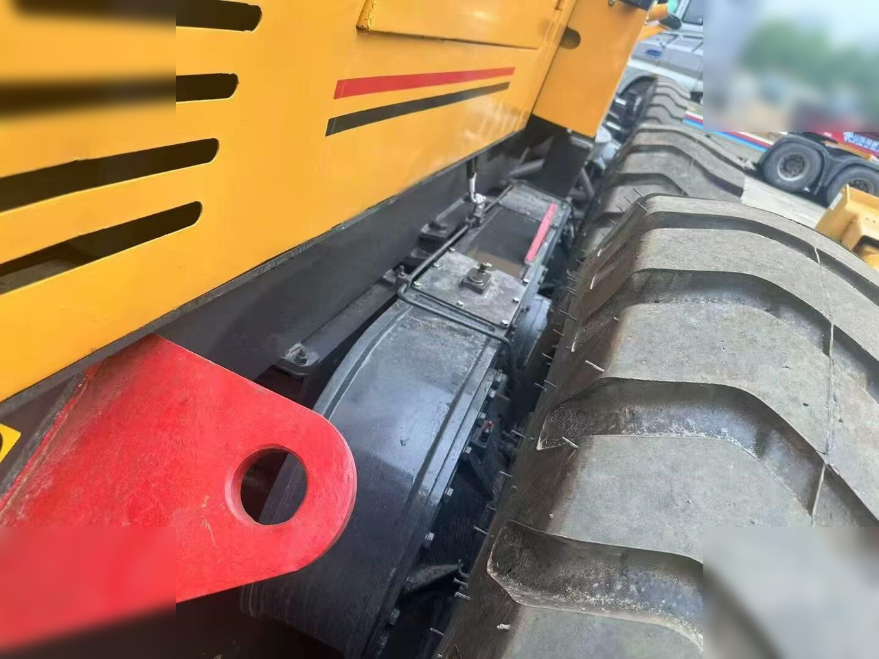 Грейдер XCMG GR2153: фото 8 Грейдер XCMG GR2153: фото 8