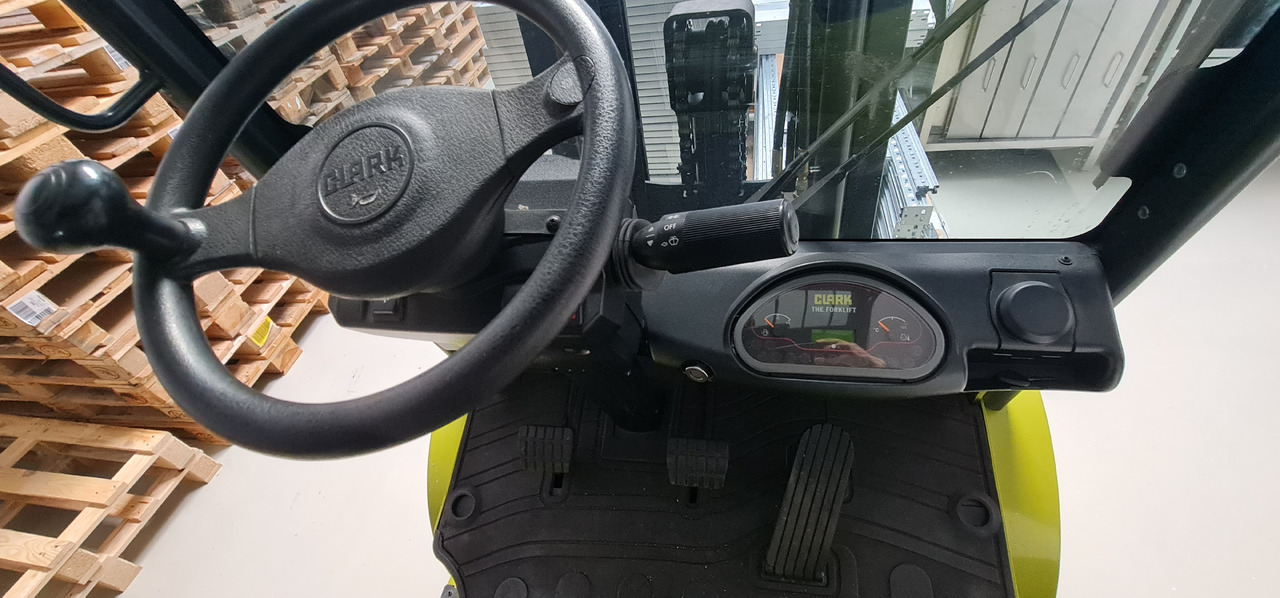 CLARK GTX 25L - Газовый погрузчик: фото 5 CLARK GTX 25L - Газовый погрузчик: фото 5