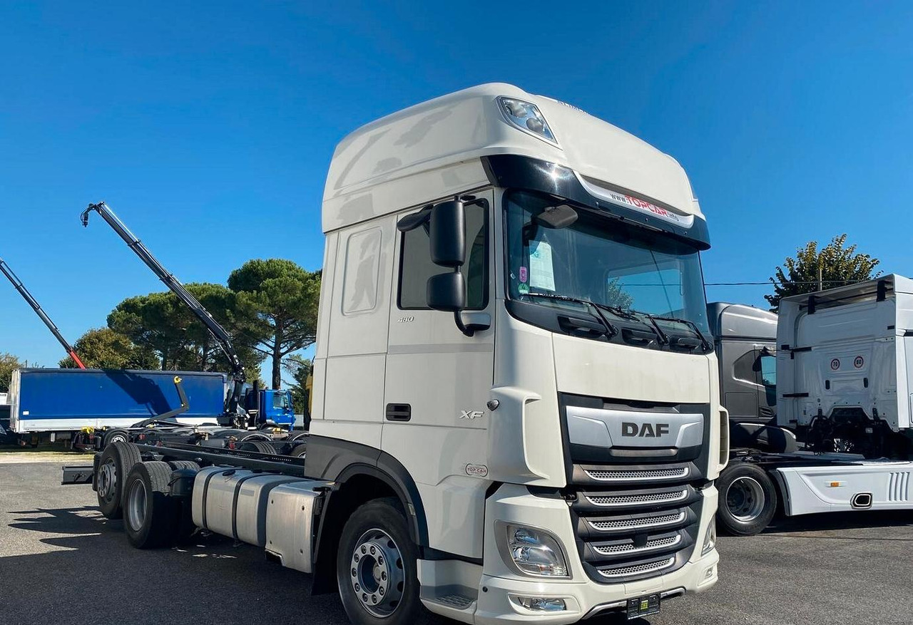 DAF XF 480 FT FULL PNEUMATIC 2019 - Грузовик-шасси: фото 3 DAF XF 480 FT FULL PNEUMATIC 2019 - Грузовик-шасси: фото 3